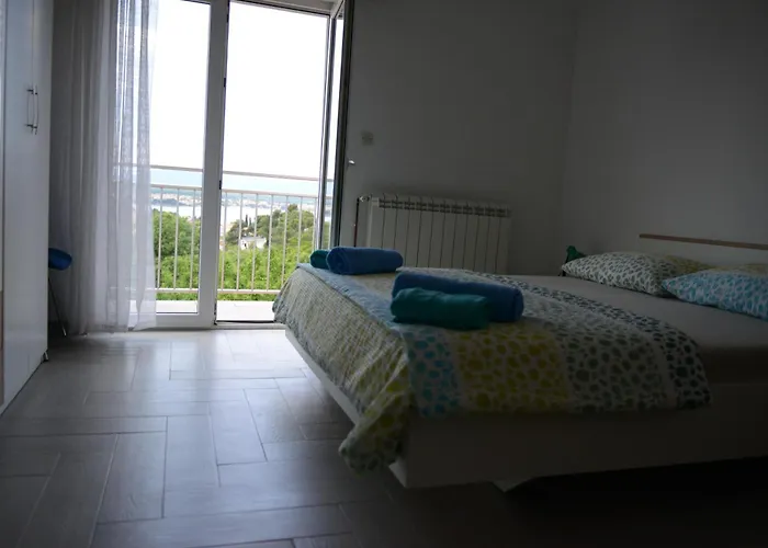 Sandra 4 Apartament