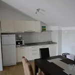 Sandra 4 * Malinska
